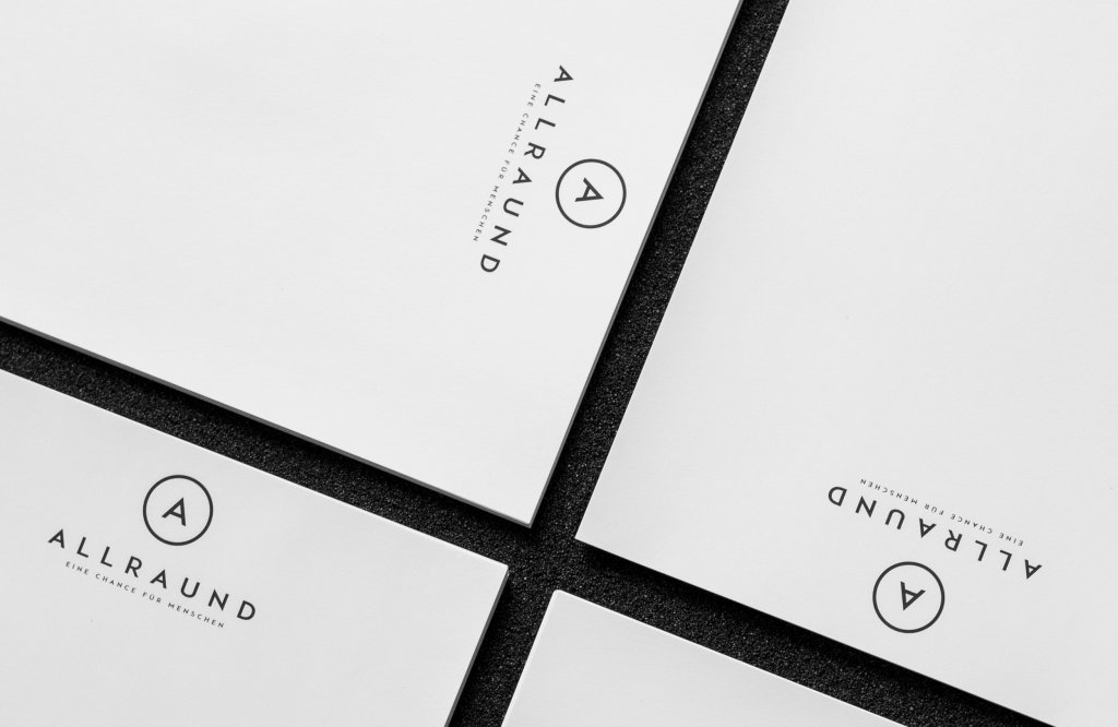 Referenzbild AllrAund Briefpapier, Corporate Identity, Geschäftsausstattung, HFNR Hüfner Design, München.