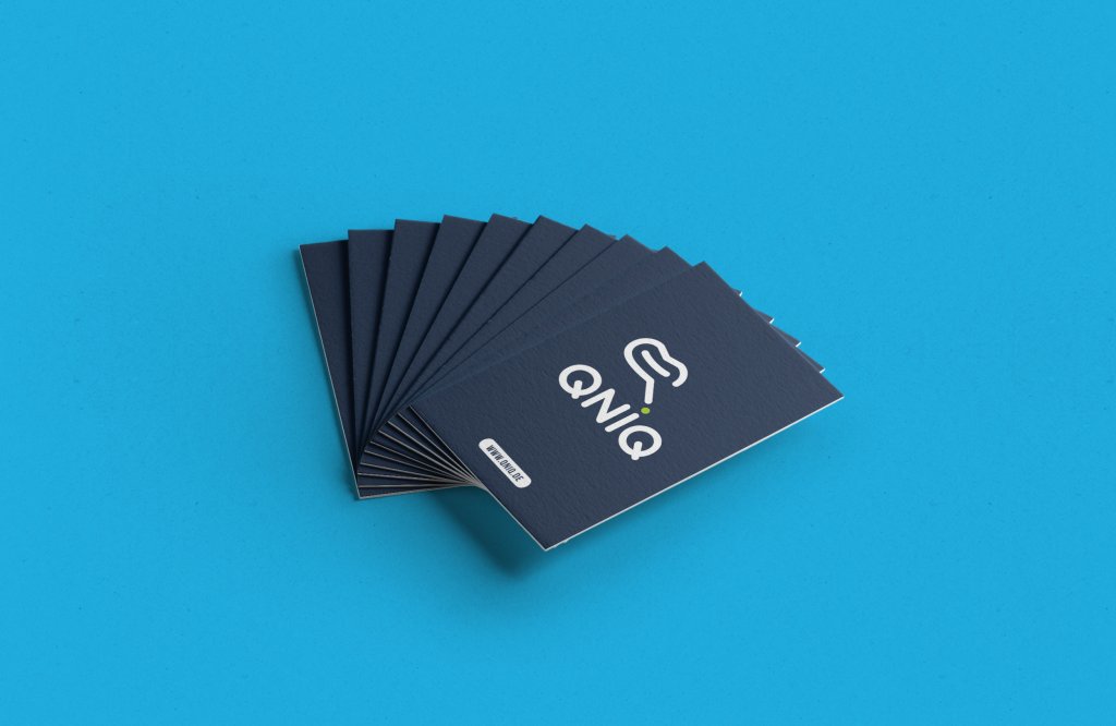 Referenzbilder QNIQ Visitenkarten, neue Corporate Identity, Business Cards, HFNR Hüfner Design, München.